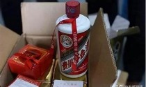 网购白酒指南：如何轻松选购适合搭配大虾的佳酿？(做虾用什么酒)